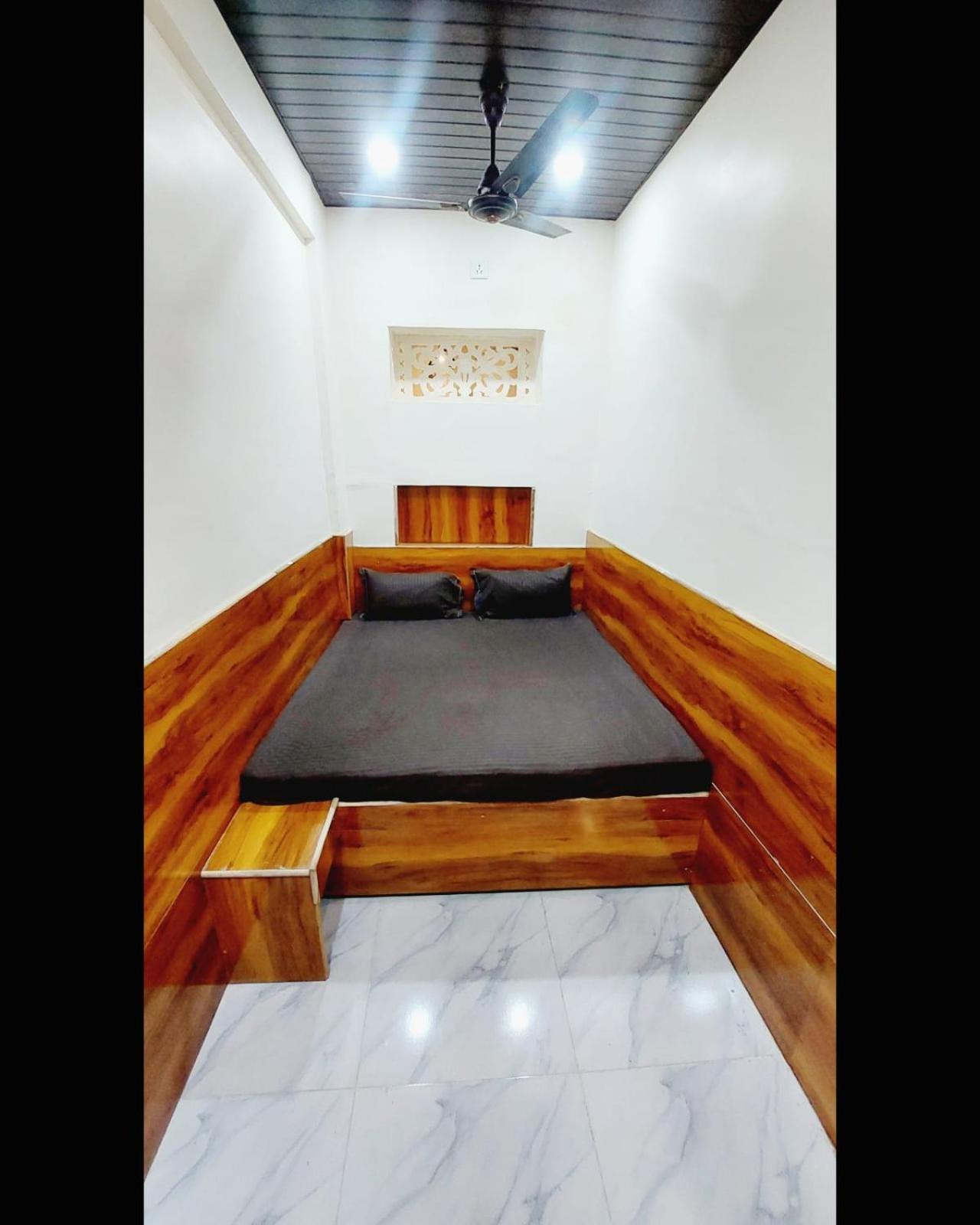 Hotel Om Palace Ujjain Cameră foto