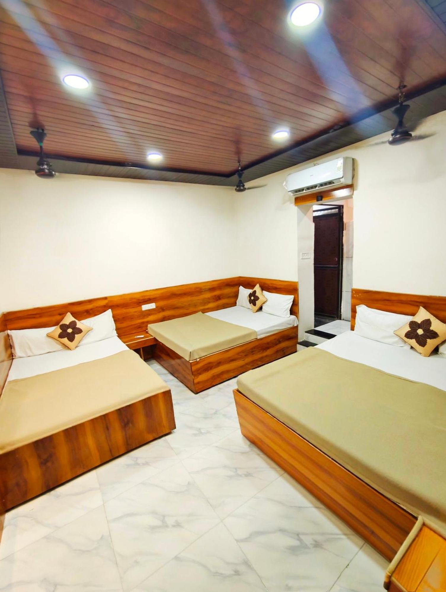 Hotel Om Palace Ujjain Exterior foto